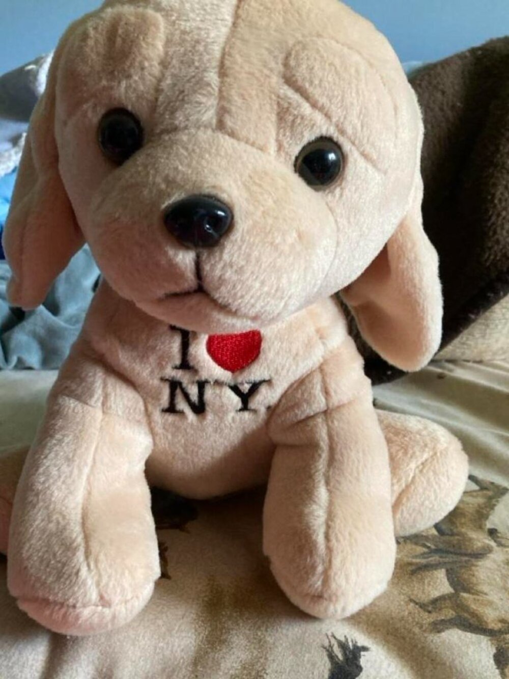 New York City themed souvenir yellow lab plush